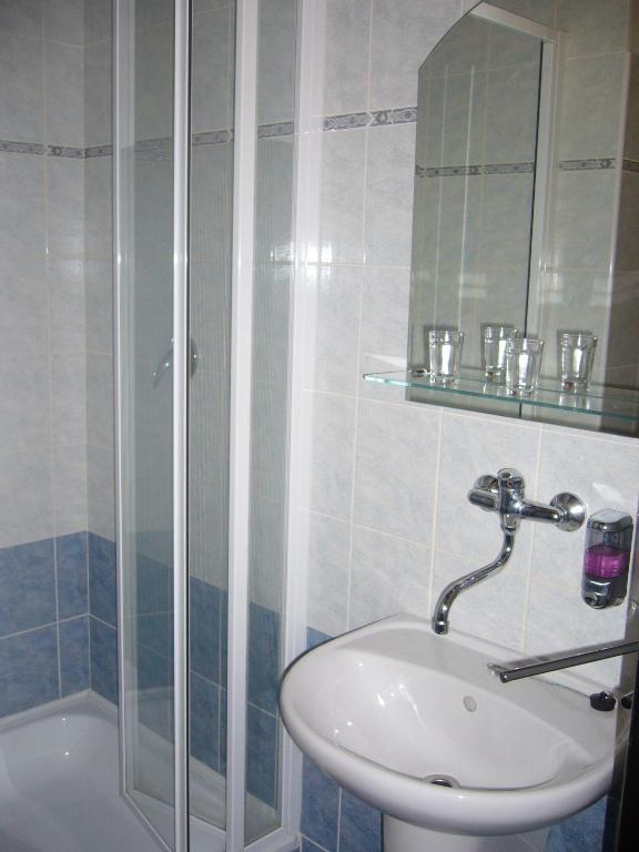 Hotel Posta Benesov  Extérieur photo