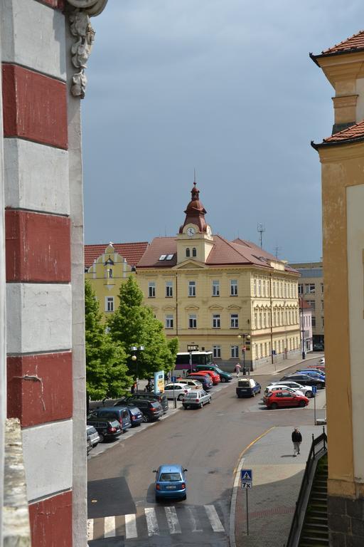 Hotel Posta Benesov  Extérieur photo
