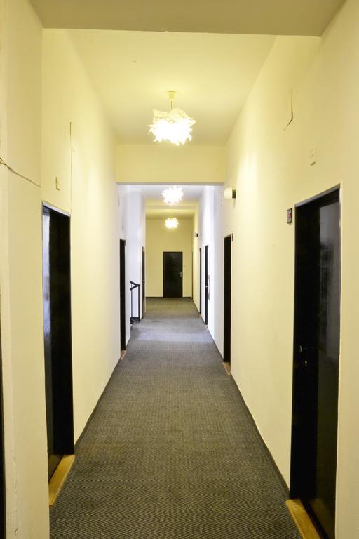Hotel Posta Benesov  Extérieur photo
